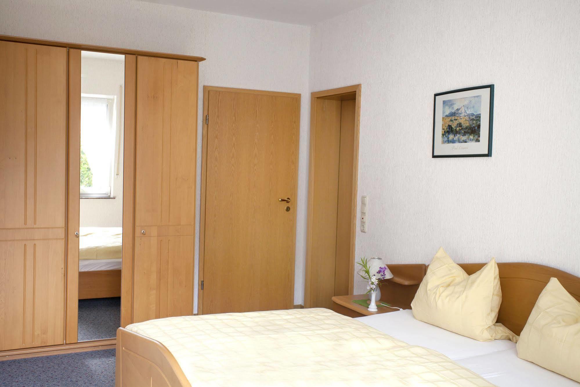 Hotel Haus Hubertus Winterspelt