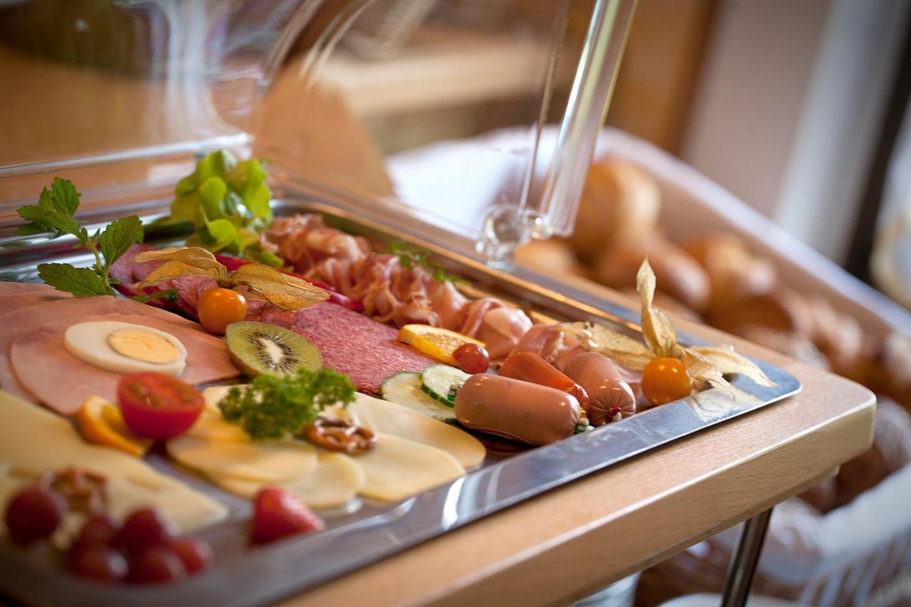 Hotel Haus Hubertus 3*